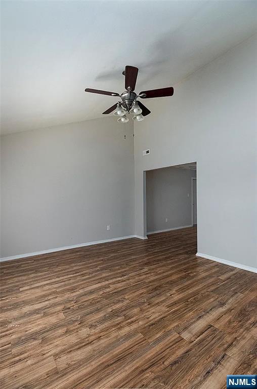 329 Columbia Avenue Property Photo 6