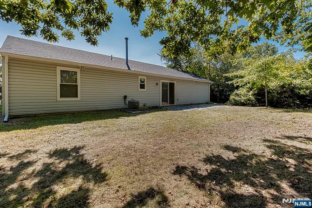 329 Columbia Avenue Property Photo 18