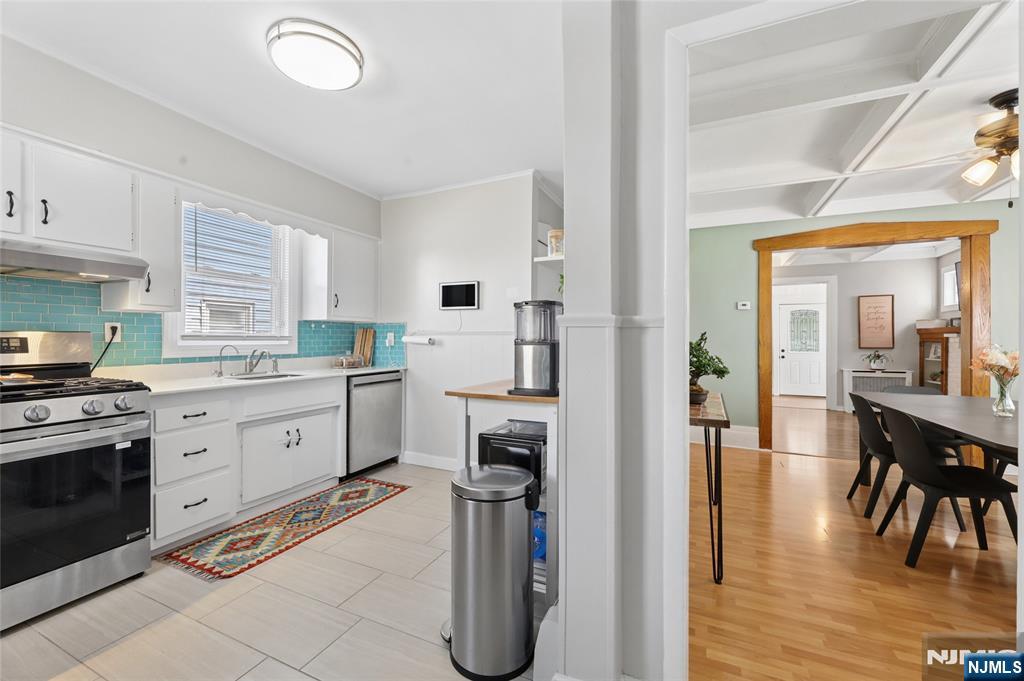32 Barrington Avenue Property Photo 21