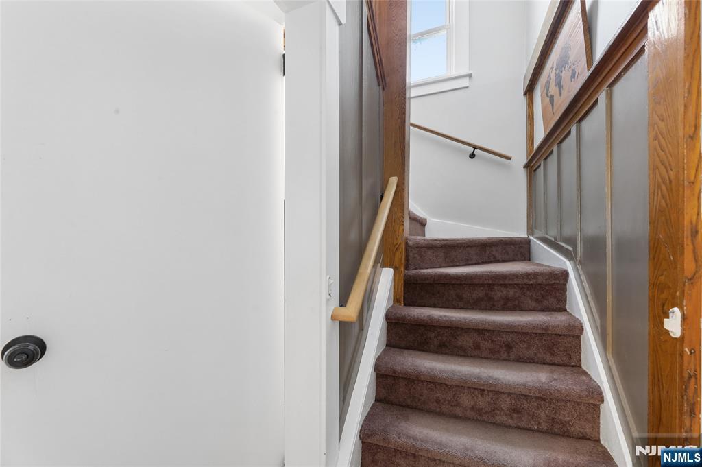 32 Barrington Avenue Property Photo 27