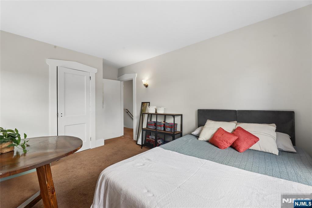 32 Barrington Avenue Property Photo 34