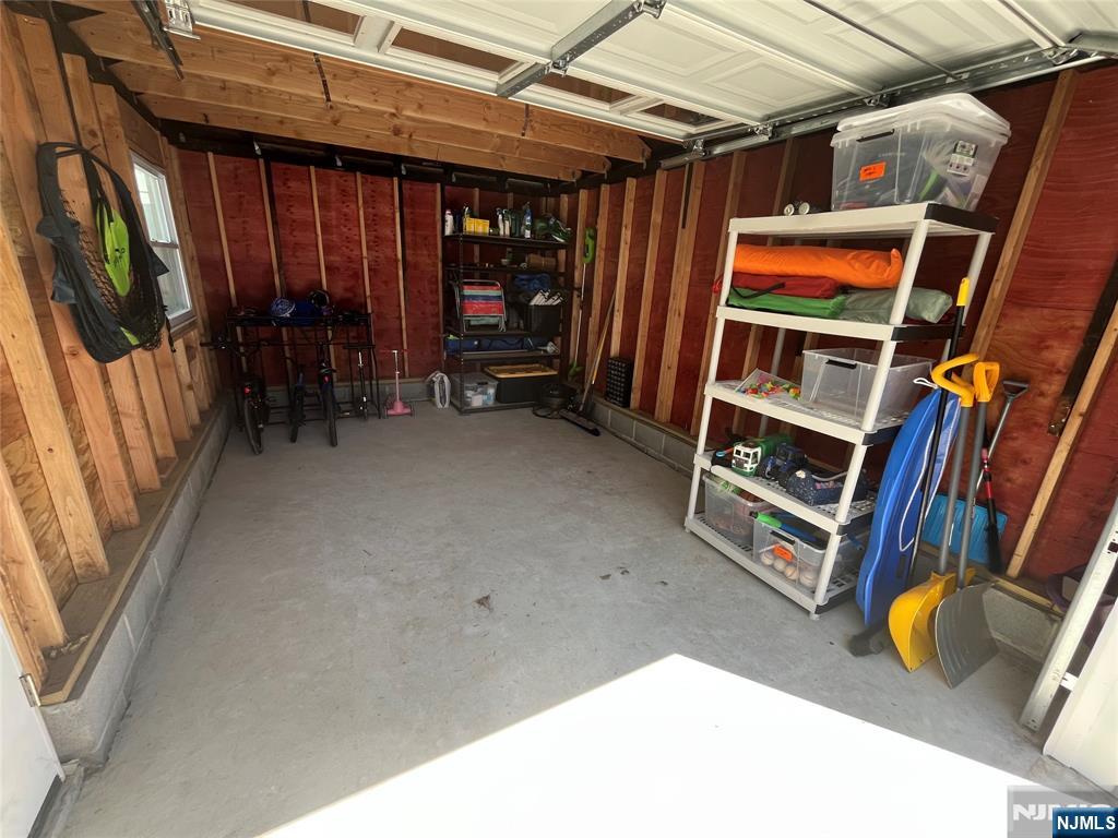 32 Barrington Avenue Property Photo 48