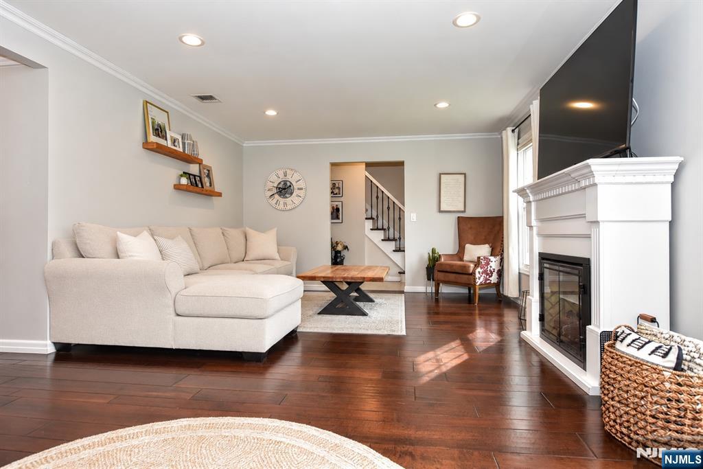 113 Grove Street Property Photo 4