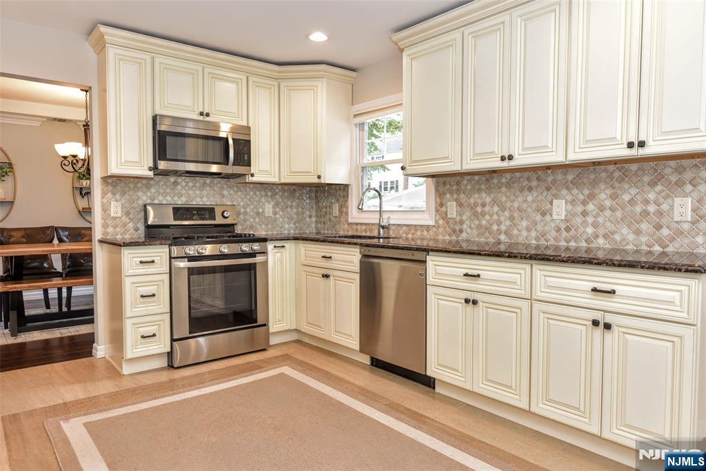 113 Grove Street Property Photo 15