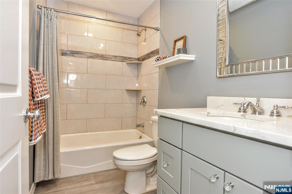 113 Grove Street Property Photo 26