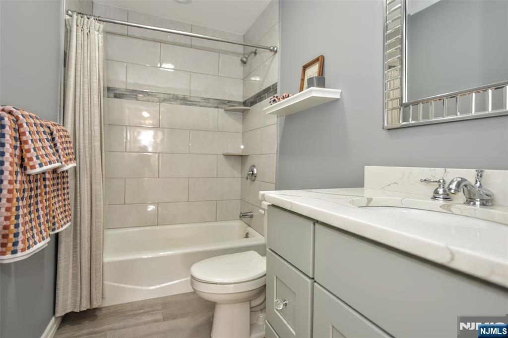 113 Grove Street Property Photo 27