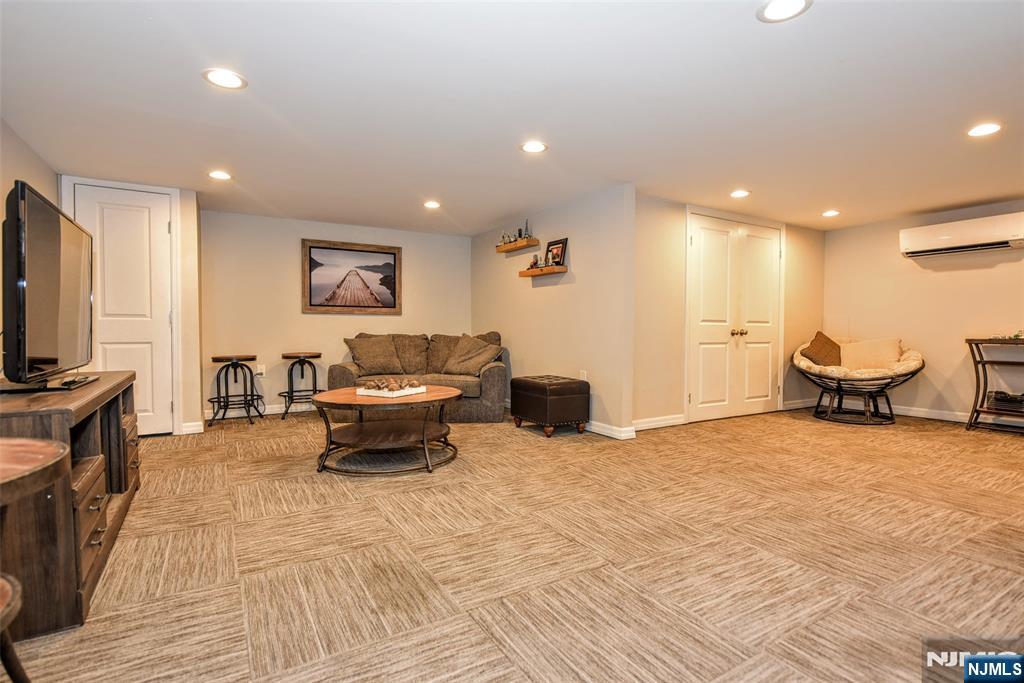 113 Grove Street Property Photo 29