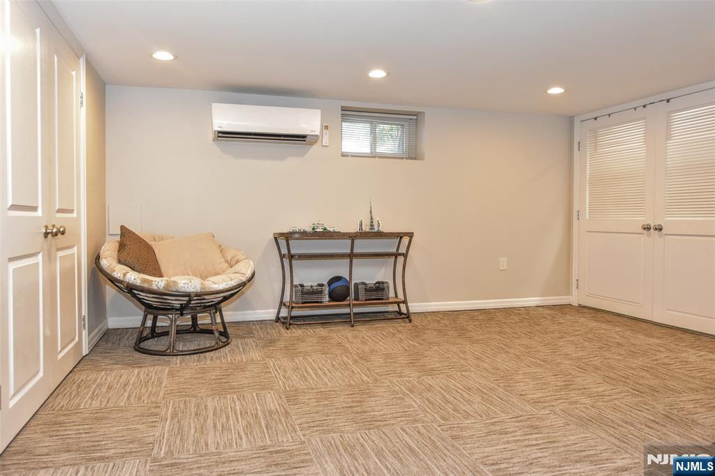 113 Grove Street Property Photo 34