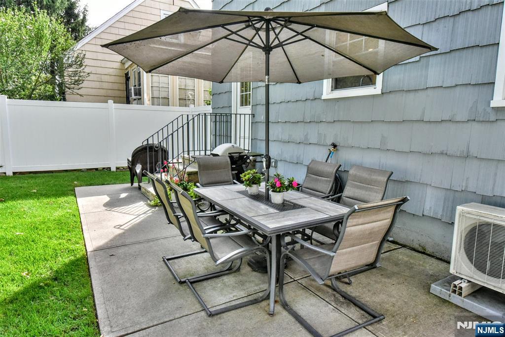113 Grove Street Property Photo 37