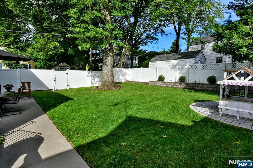 113 Grove Street Property Photo 38