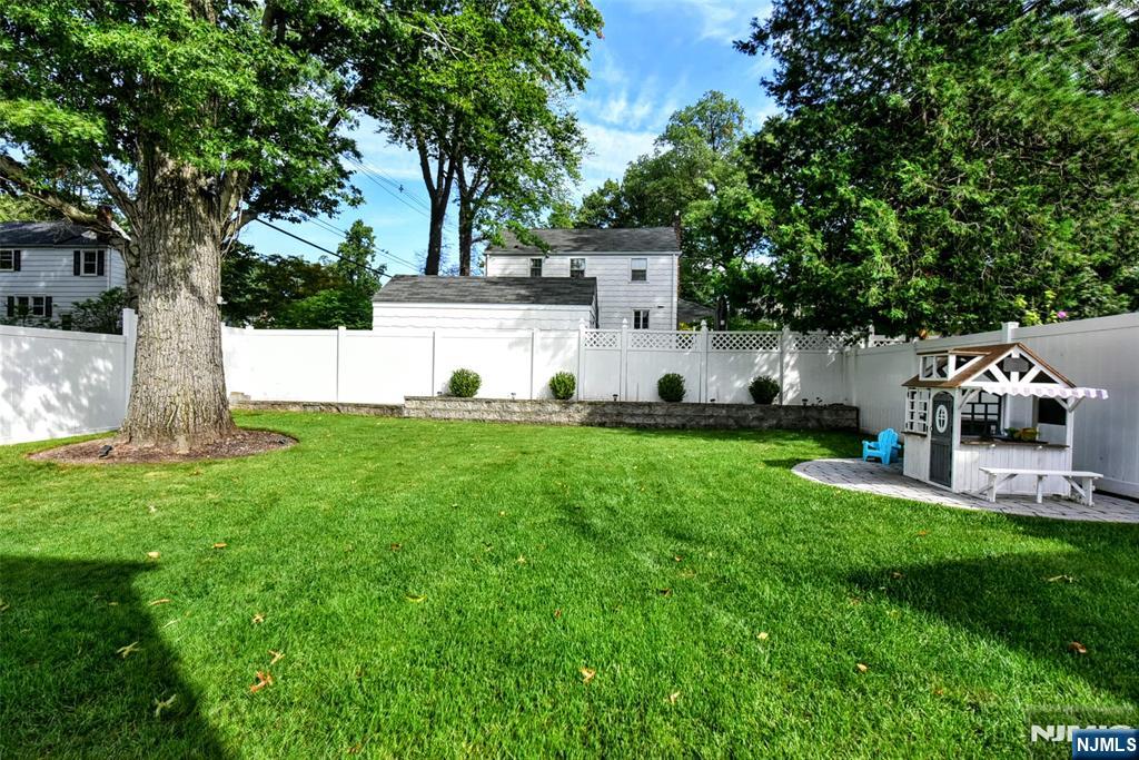 113 Grove Street Property Photo 39