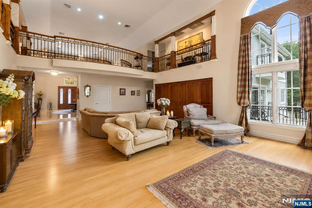 38 Bridle Way Property Photo 28