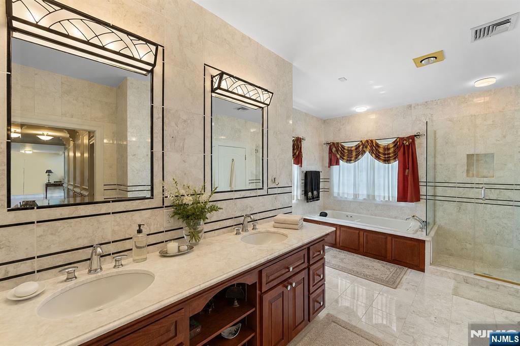 38 Bridle Way Property Photo 40