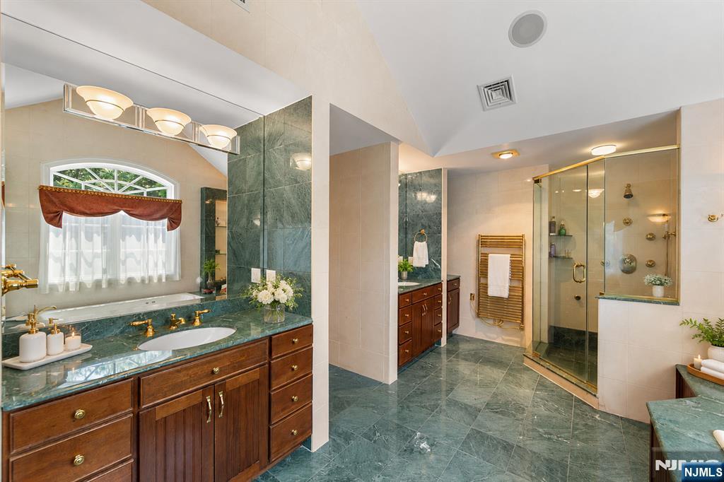 38 Bridle Way Property Photo 46