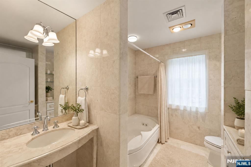 38 Bridle Way Property Photo 48