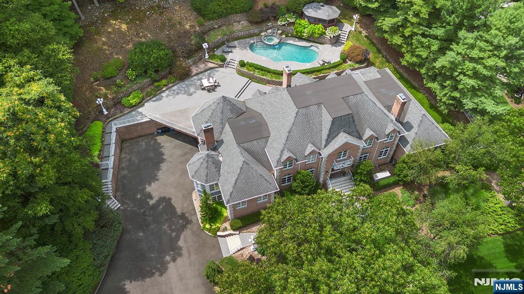 27 Shinnecock Trail Property Photo 3