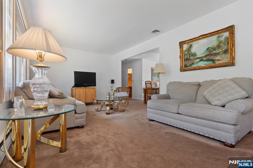 74 Farmingdale Road Property Photo 6