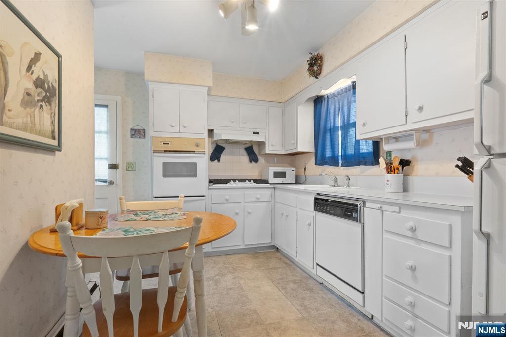 74 Farmingdale Road Property Photo 10