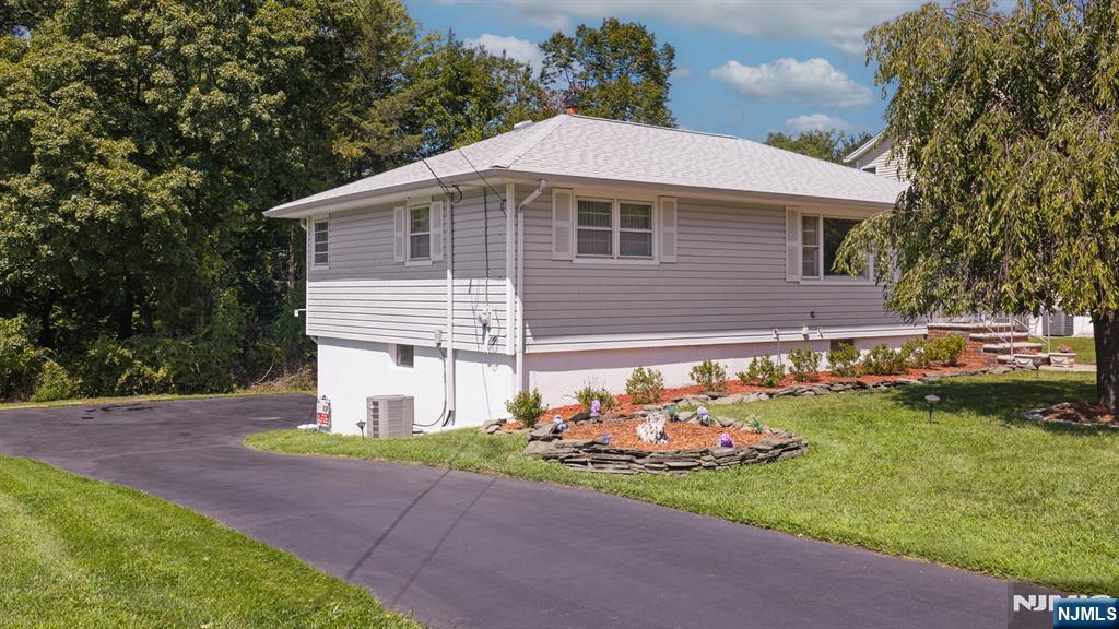 74 Farmingdale Road Property Photo 26