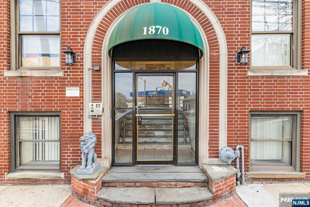 1870 John F Kennedy Boulevard 4f Property Photo 1