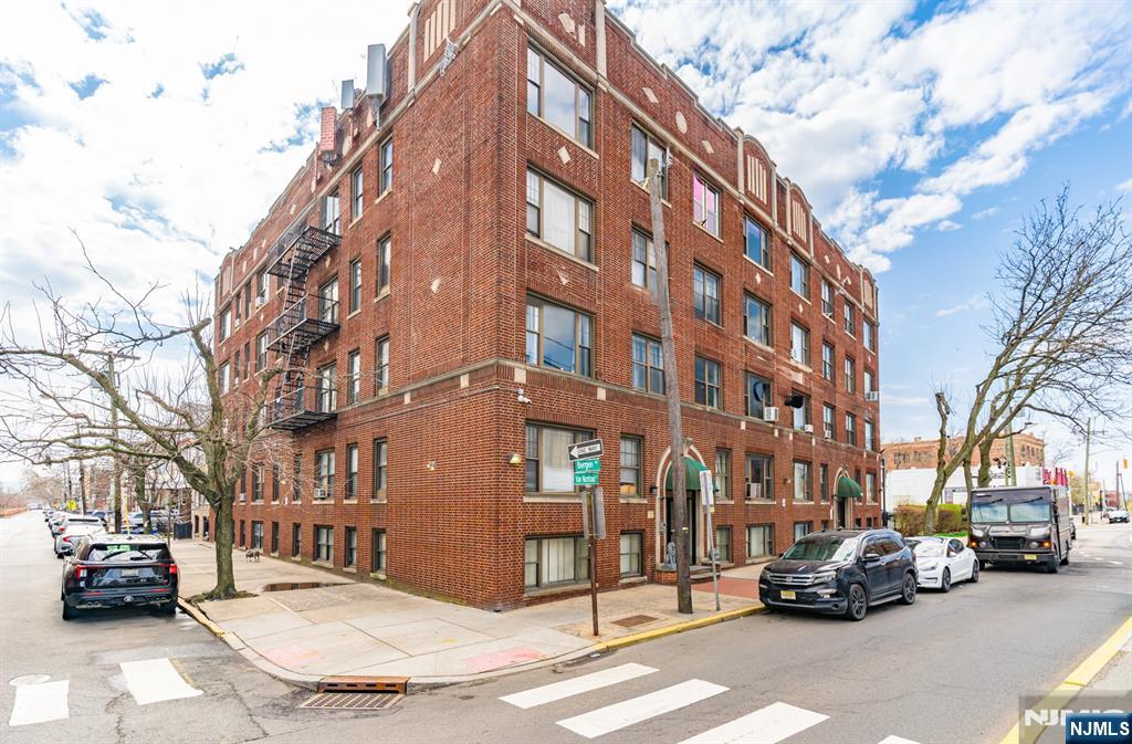 1870 John F Kennedy Boulevard 4f Property Photo 4