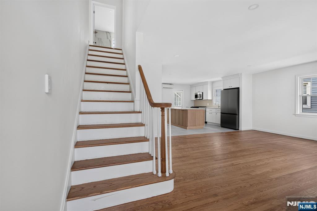 470 Grace Avenue Property Photo 7