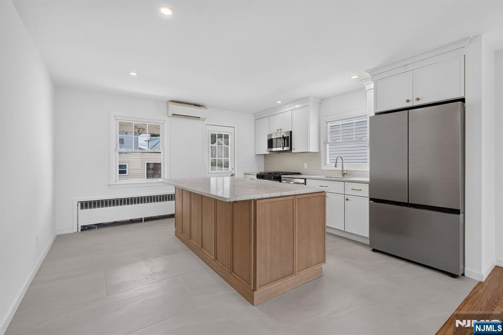 470 Grace Avenue Property Photo 12