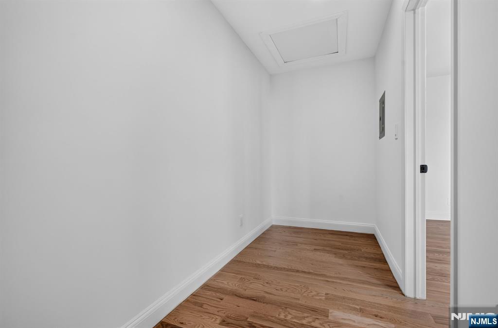 470 Grace Avenue Property Photo 19