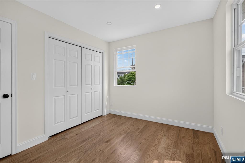 470 Grace Avenue Property Photo 31