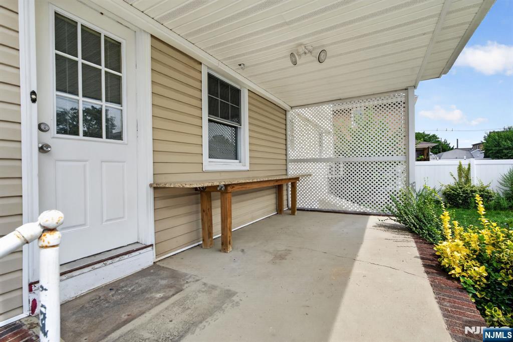 470 Grace Avenue Property Photo 37