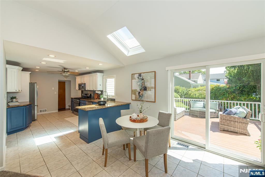 8 Judith Place Property Photo 20