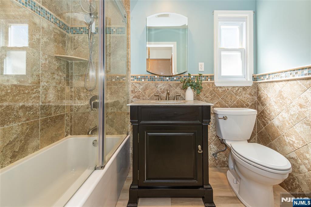 8 Judith Place Property Photo 38