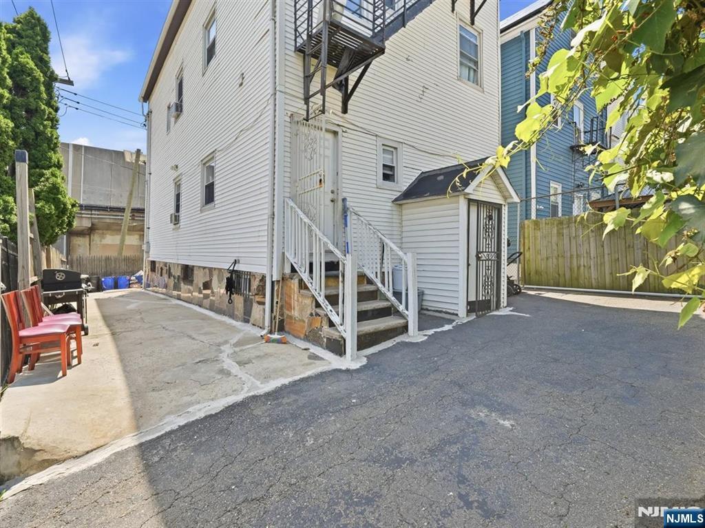 132-134 4th Street Property Photo 23