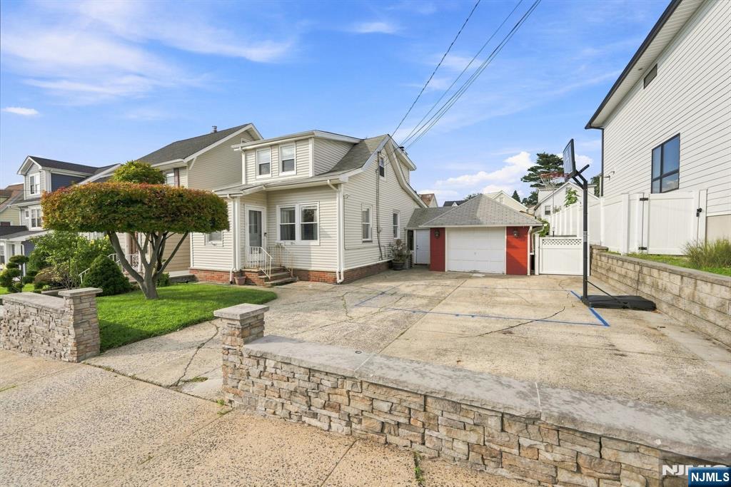 114 Melrose Avenue Property Photo 2