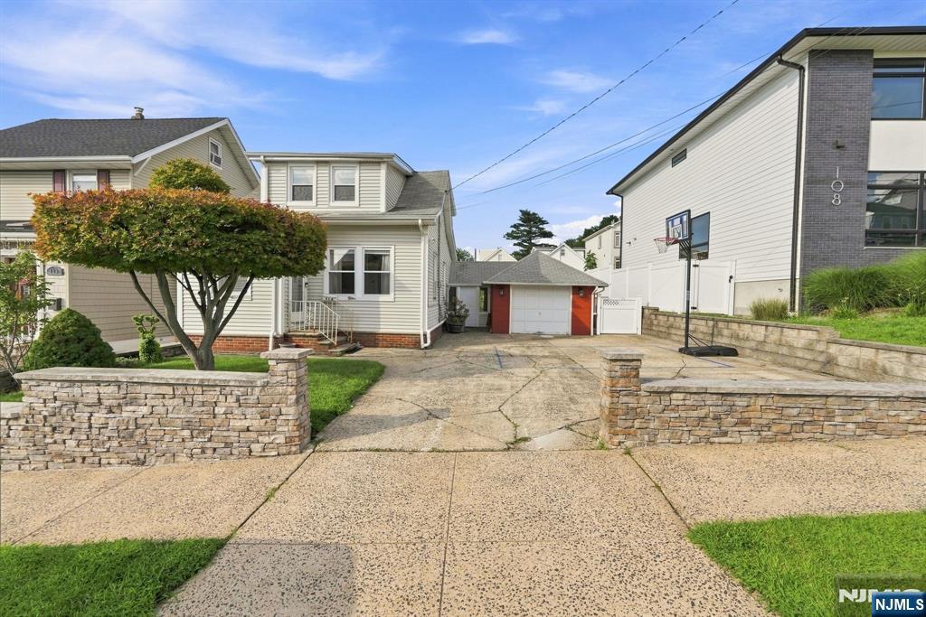 114 Melrose Avenue Property Photo 3
