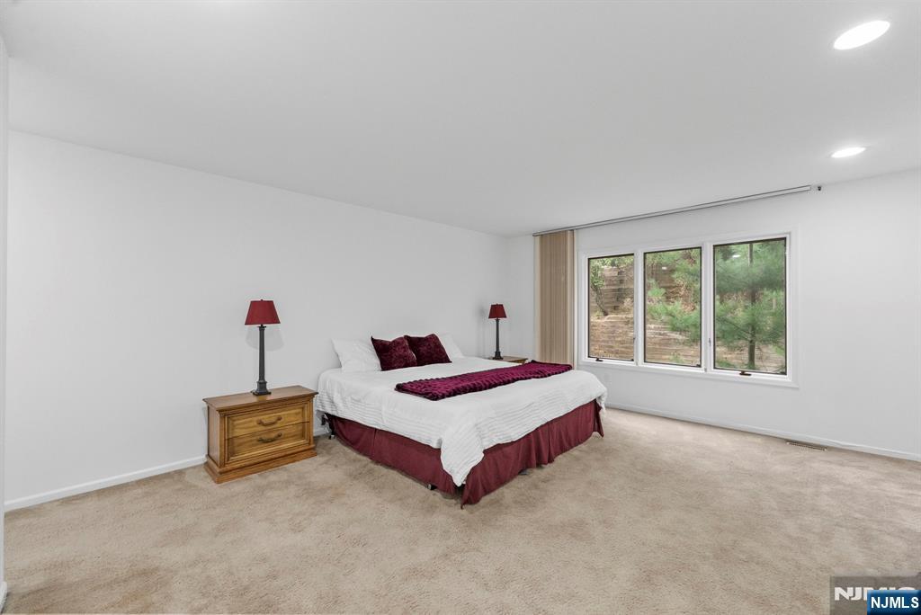 239 Westervelt Lane Property Photo 24