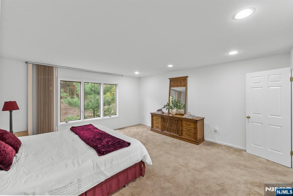 239 Westervelt Lane Property Photo 25