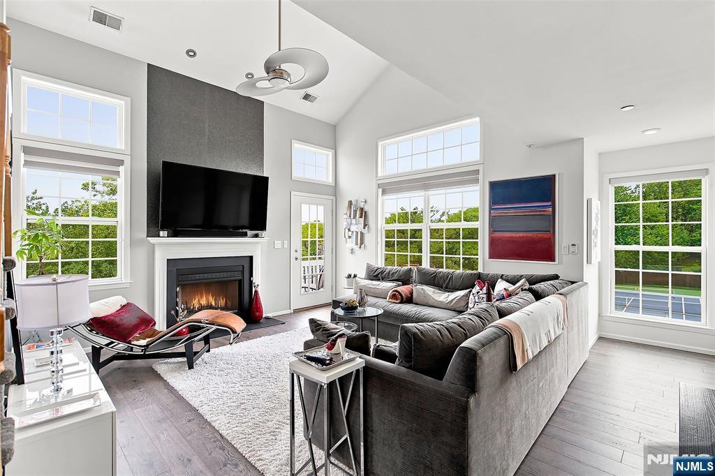 3 Regency Circle Property Photo 3