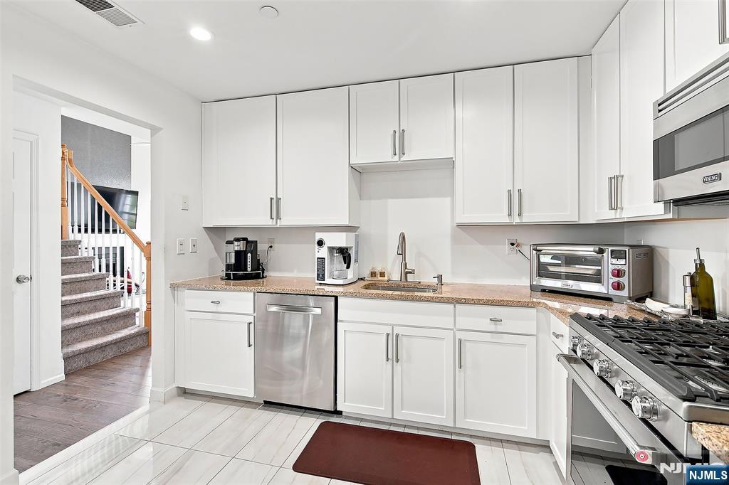 3 Regency Circle Property Photo 9