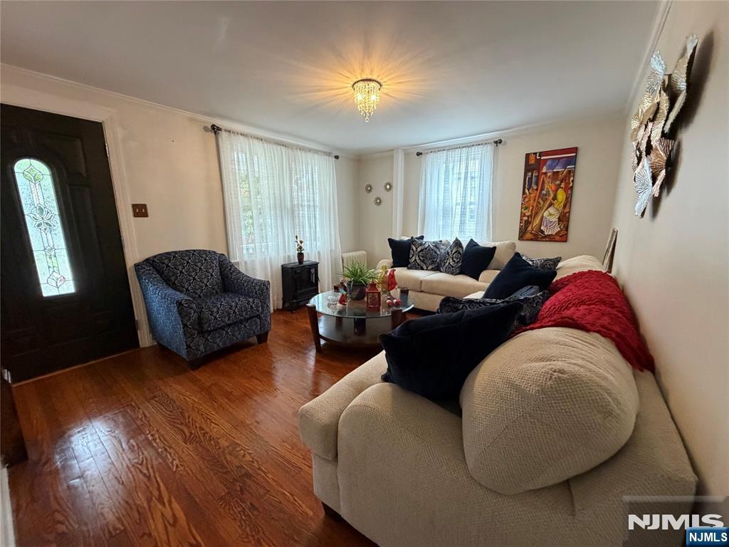 413 S Pine Property Photo 3