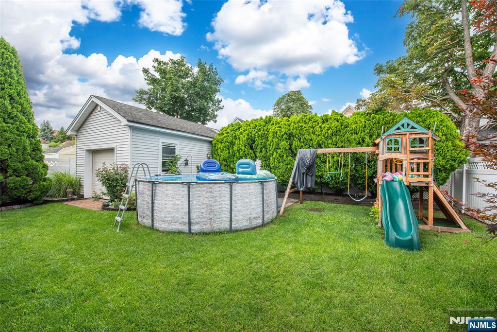 223 Division Avenue Property Photo 2