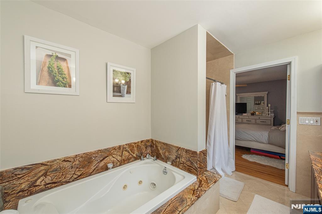 223 Division Avenue Property Photo 19