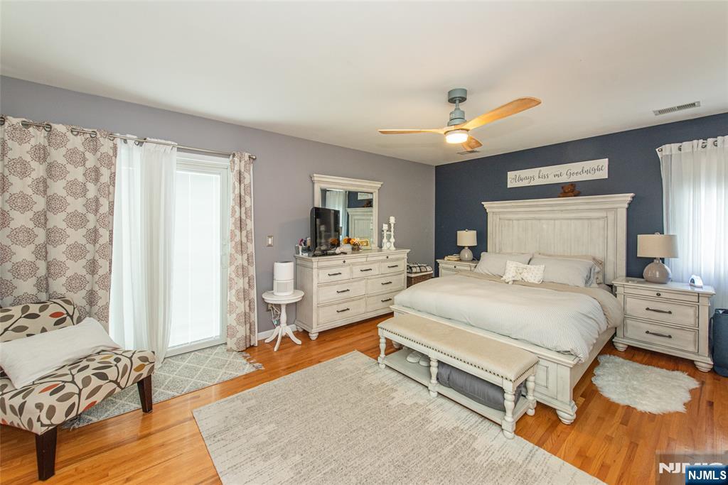 223 Division Avenue Property Photo 20
