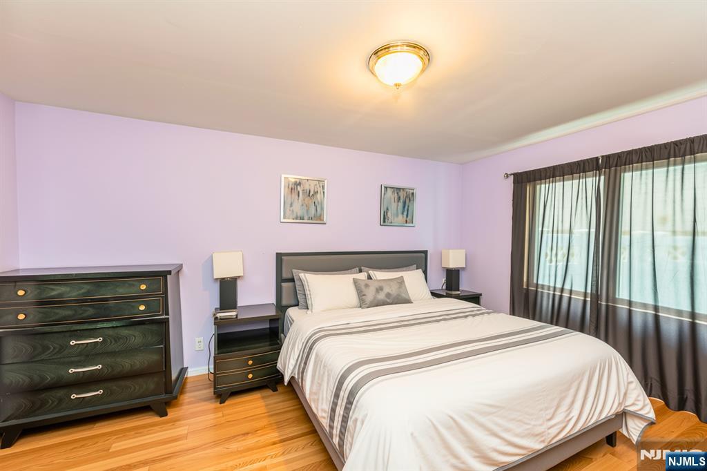 223 Division Avenue Property Photo 24