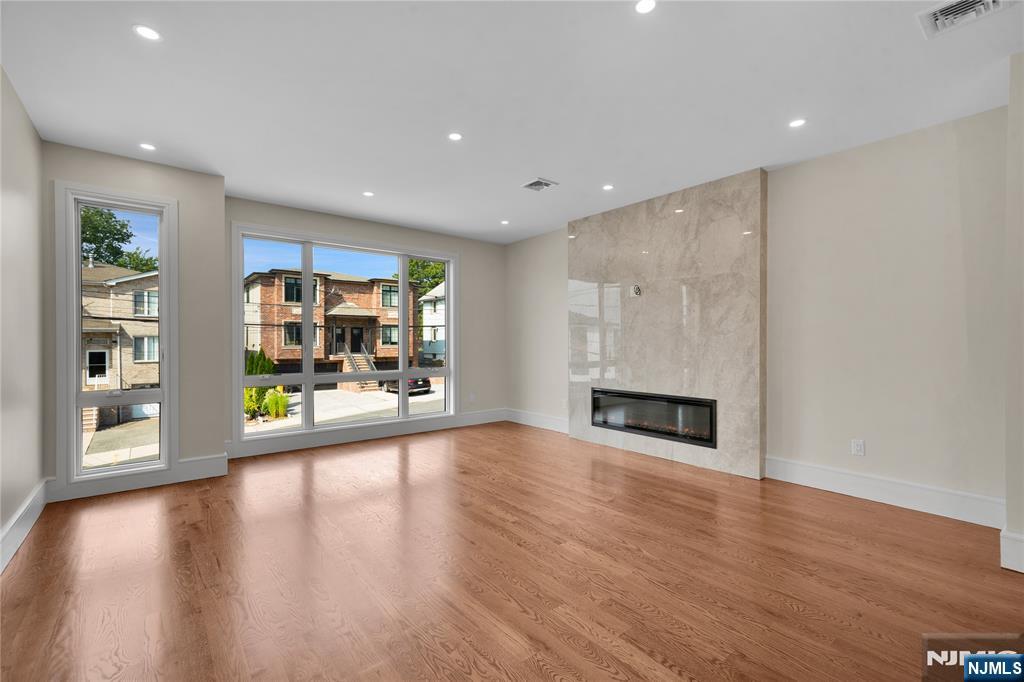 686 Probst Avenue B Property Photo 3