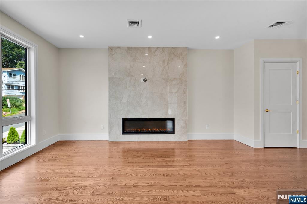 686 Probst Avenue B Property Photo 4