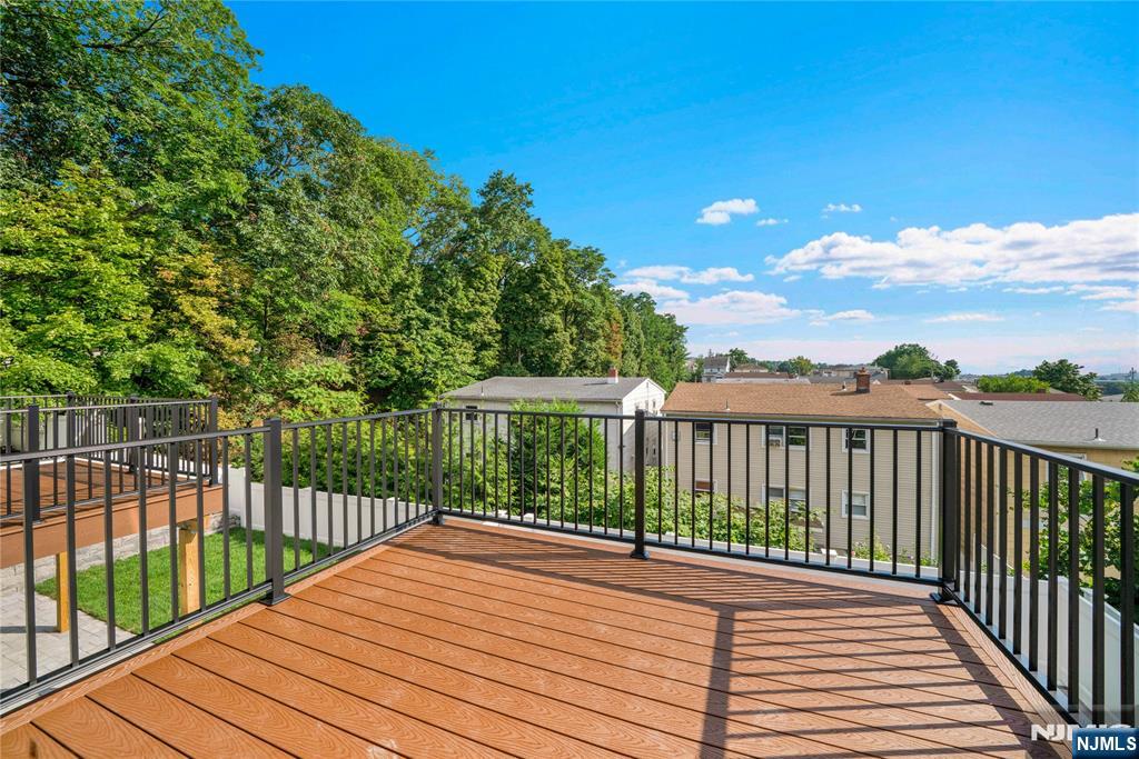 686 Probst Avenue B Property Photo 27
