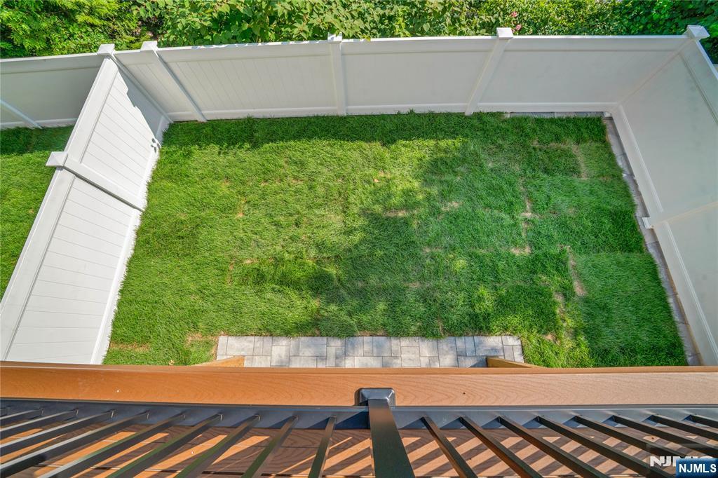 686 Probst Avenue B Property Photo 28