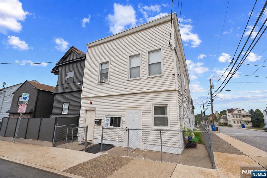 54 Genessee Avenue Property Photo 1