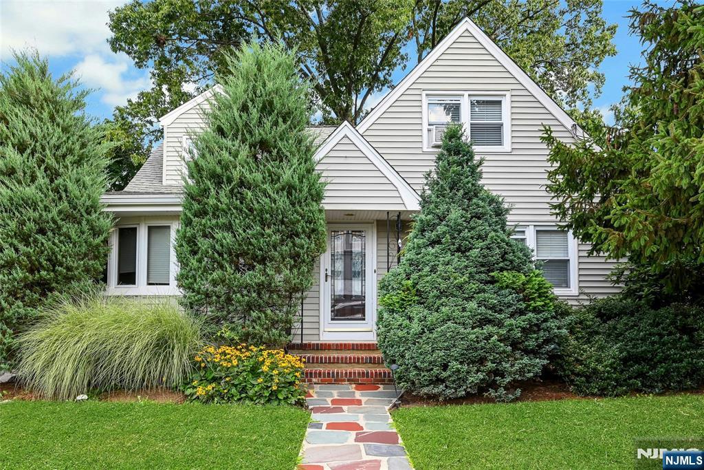 44 12th Property Photo 1